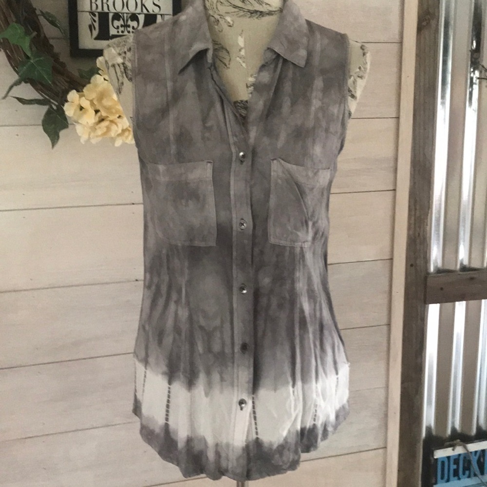 𝅺*rock & Republic Gray Top S